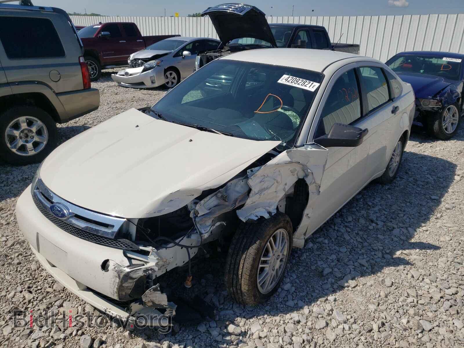 2011 FORD FOCUS - VIN: 1FAHP3FN7BW145397 - Фото 2