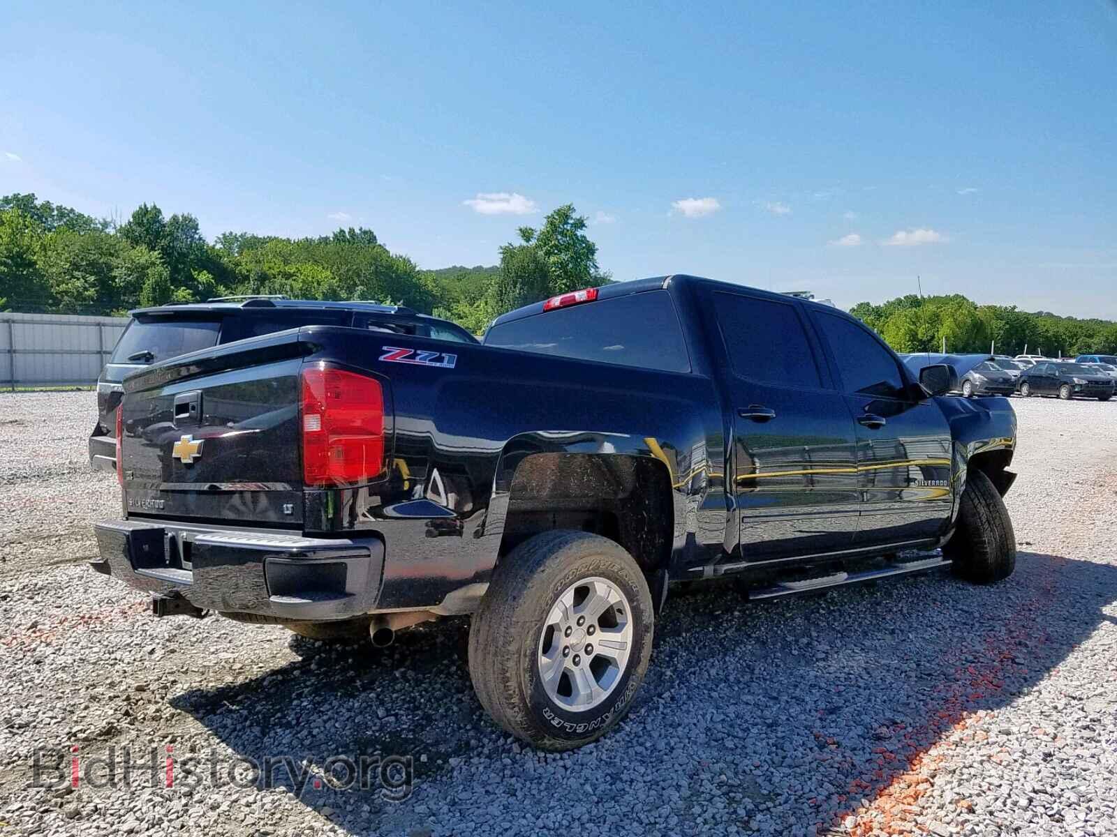 2017 CHEVROLET SILVERADO - VIN: 3GCUKREC9HG227262 - Фото 4