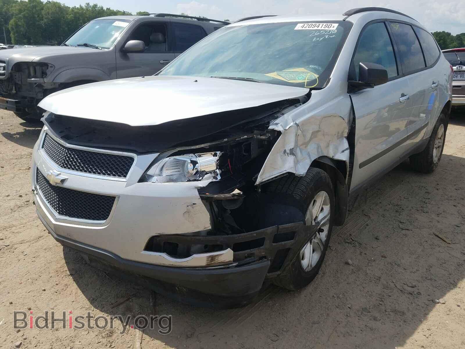 2011 CHEVROLET TRAVERSE - VIN: 1GNKREED2BJ265210 - Фото 2