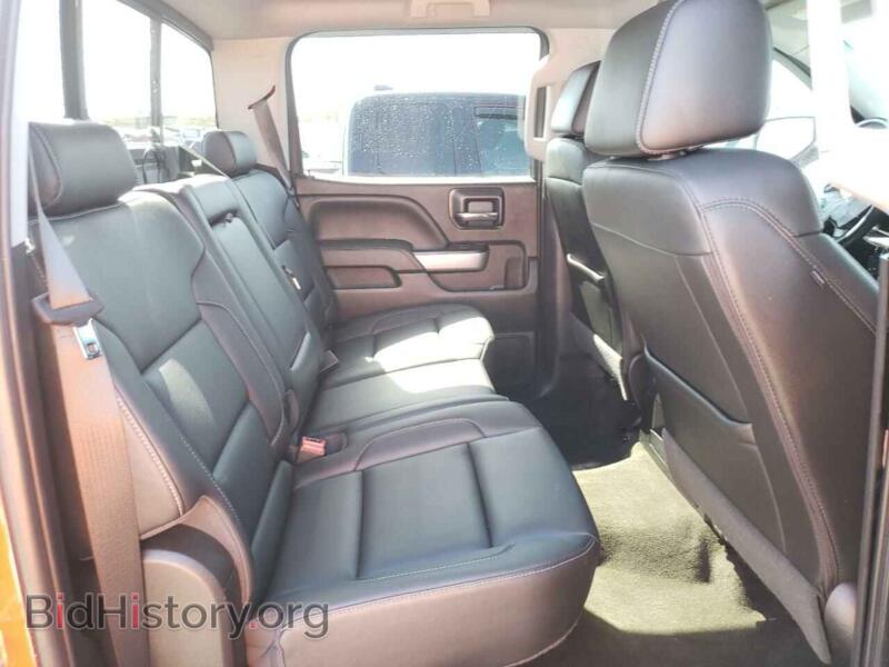 2018 Chevrolet SILVERADO (VIN 3GCUKREC9JG111663) — фото 6 из 10