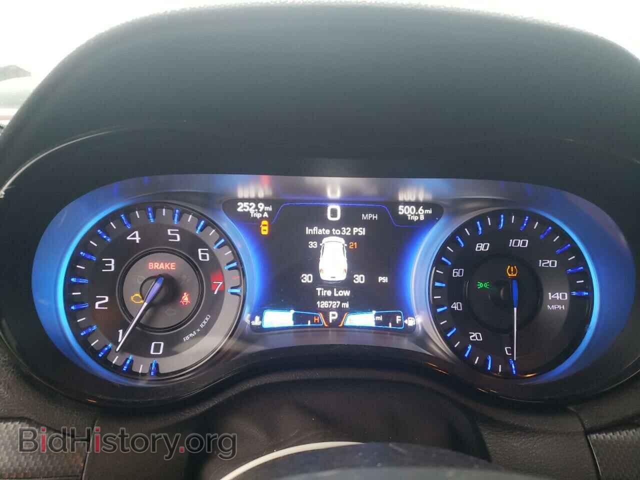 2015 CHRYSLER 300 - VIN: 2C3CCABG8FH781069 - Фото 9