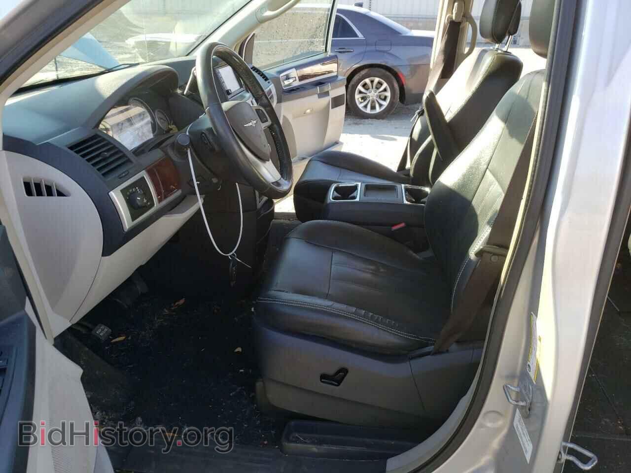 2010 CHRYSLER MINIVAN - VIN: 2A4RR8DX1AR436389 - Фото 7