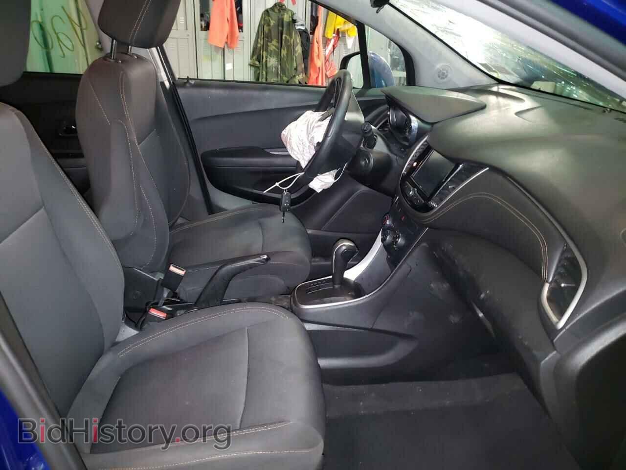 2017 CHEVROLET TRAX - VIN: 3GNCJPSB9HL140281 - Фото 5