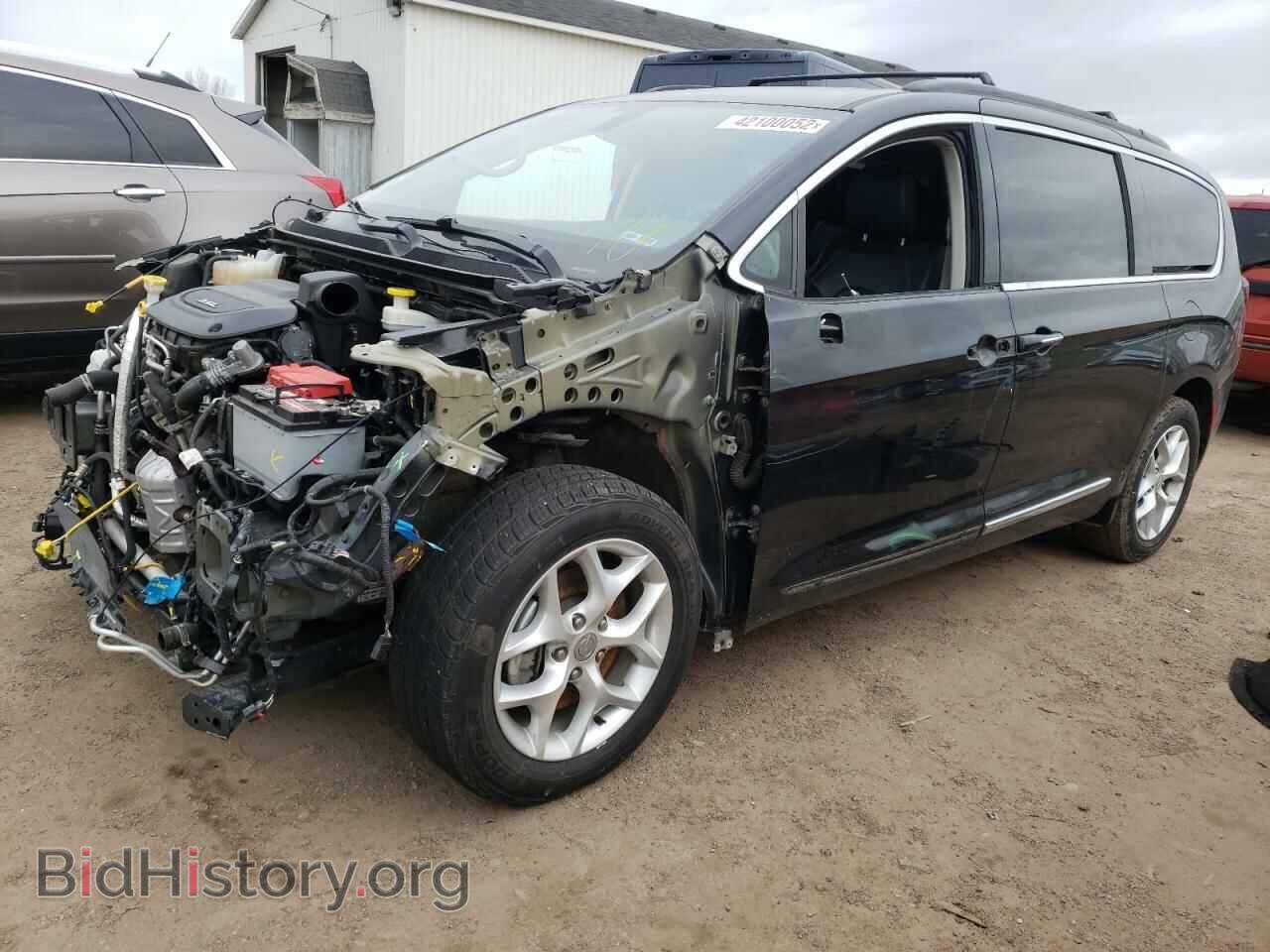 2017 CHRYSLER PACIFICA - VIN: 2C4RC1BG5HR823040 - Photo 2