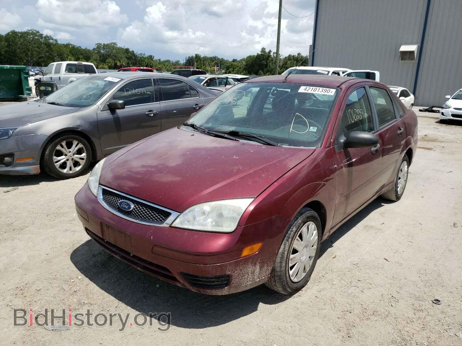 2007 FORD FOCUS - VIN: 1FAFP34N77W138564 - Photo 2