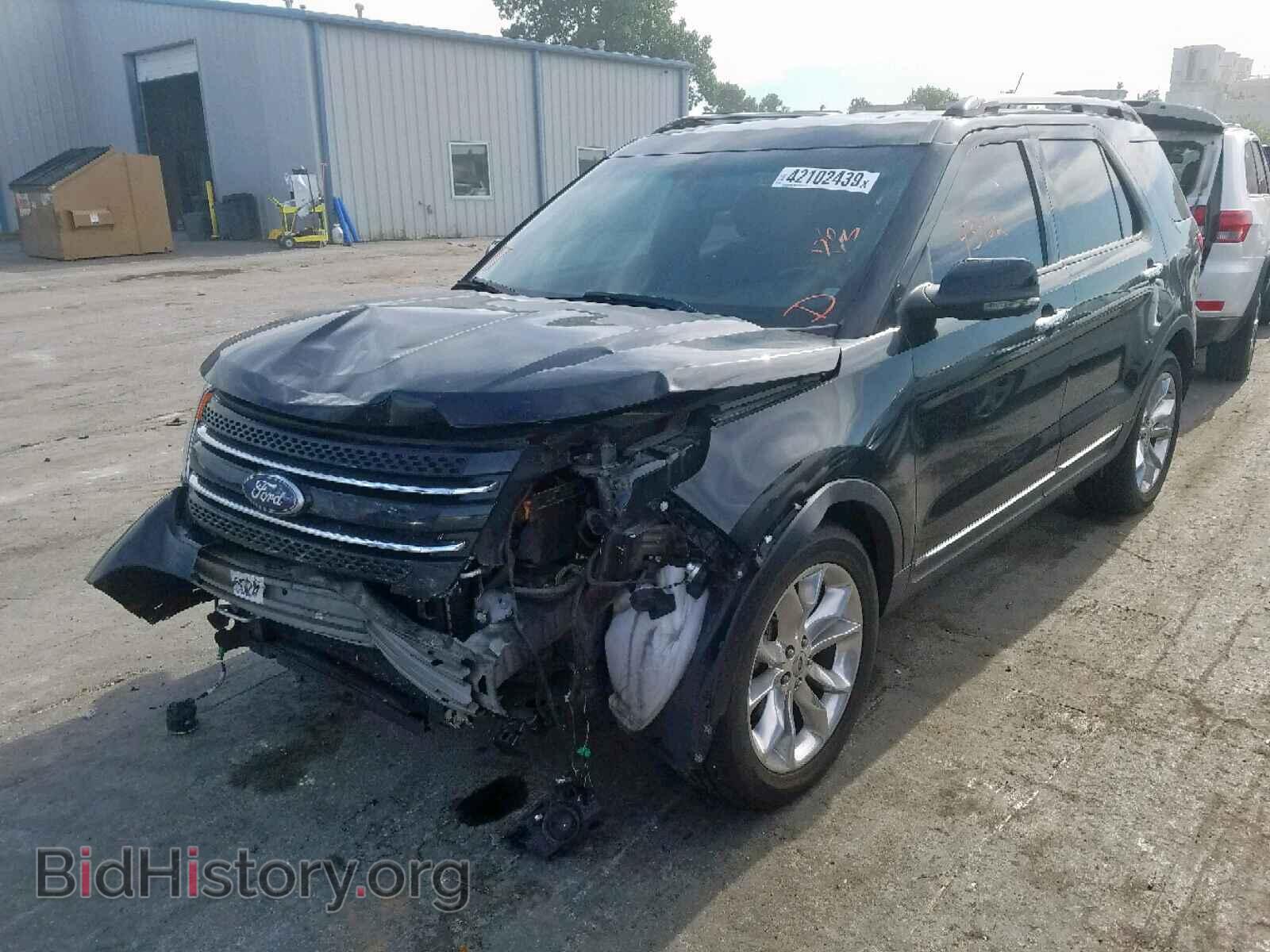 2011 FORD EXPLORER L - VIN: 1FMHK7F82BGA50701 - Photo 2