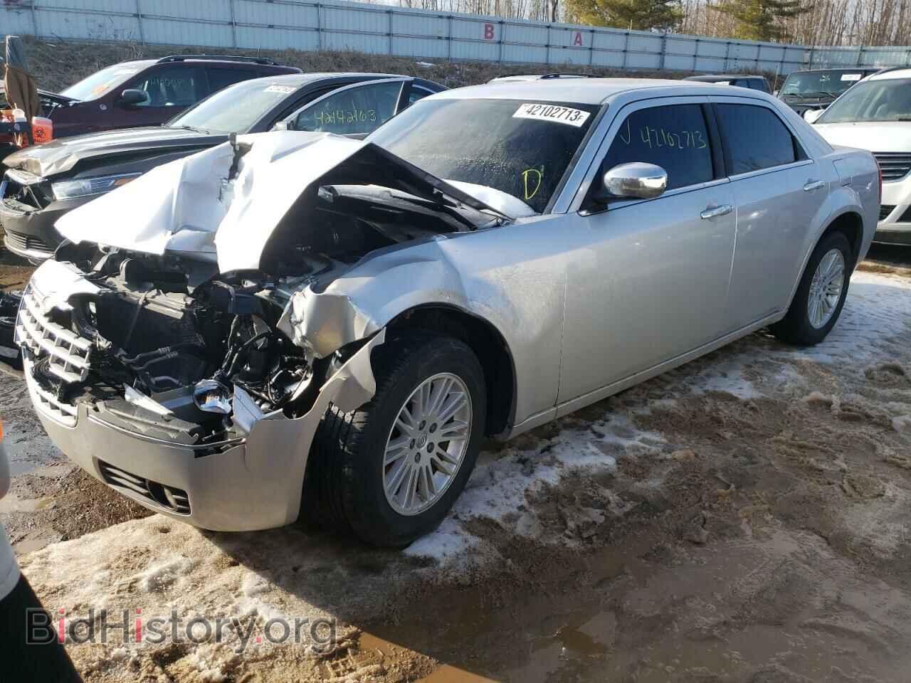 Photo 2C3CA4CD2AH158390 - CHRYSLER 300 2010