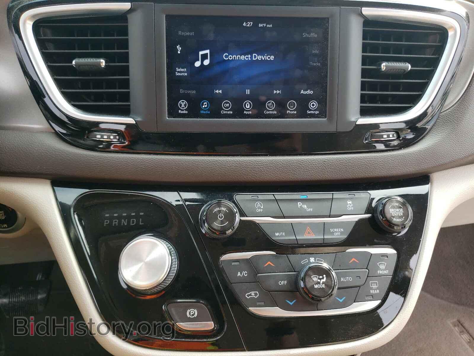 2018 CHRYSLER PACIFICA - VIN: 2C4RC1BGXJR178570 - Photo 9