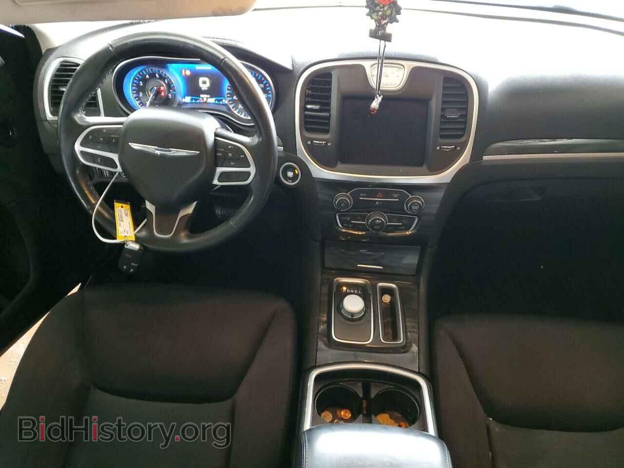 2021 CHRYSLER 300 - VIN: 2C3CCAAG2MH617850 - Фото 8