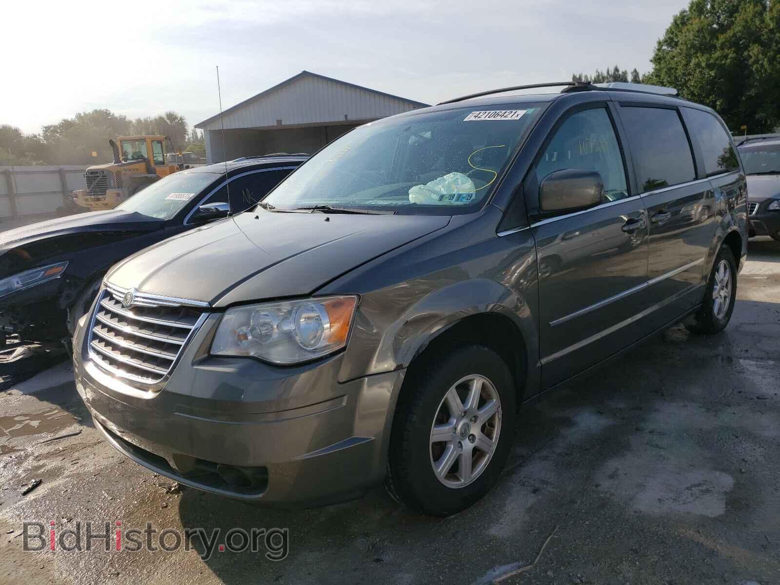2010 CHRYSLER MINIVAN - VIN: 2A4RR5D11AR330941 - Фото 2