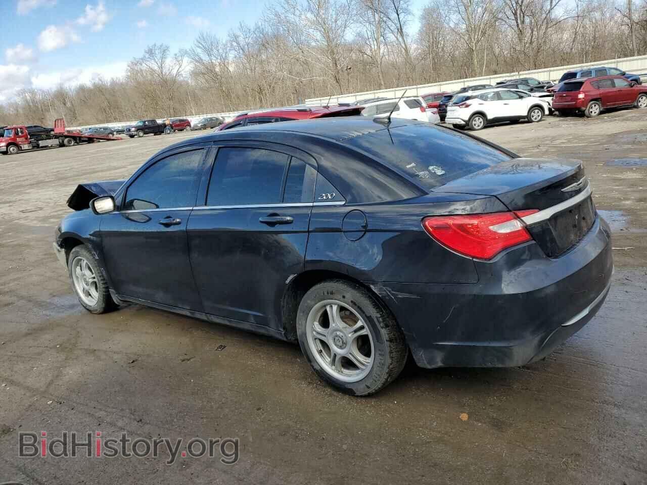 2011 CHRYSLER 200 - VIN: 1C3BC1FG8BN555573 - Фото 2