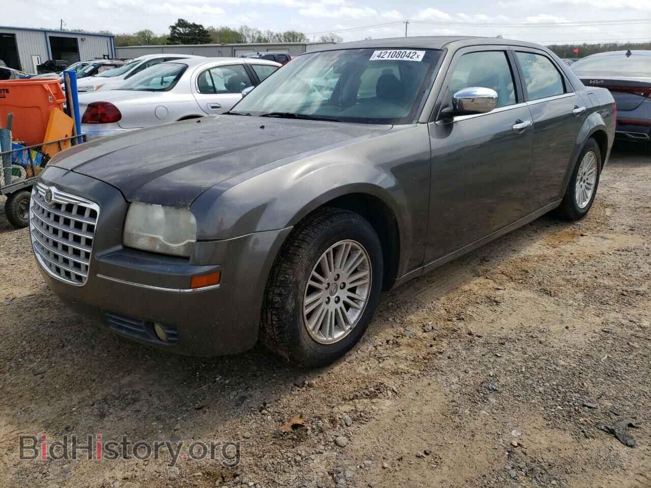 2010 CHRYSLER 300 - VIN: 2C3CA4CD9AH140064 - Фото 2