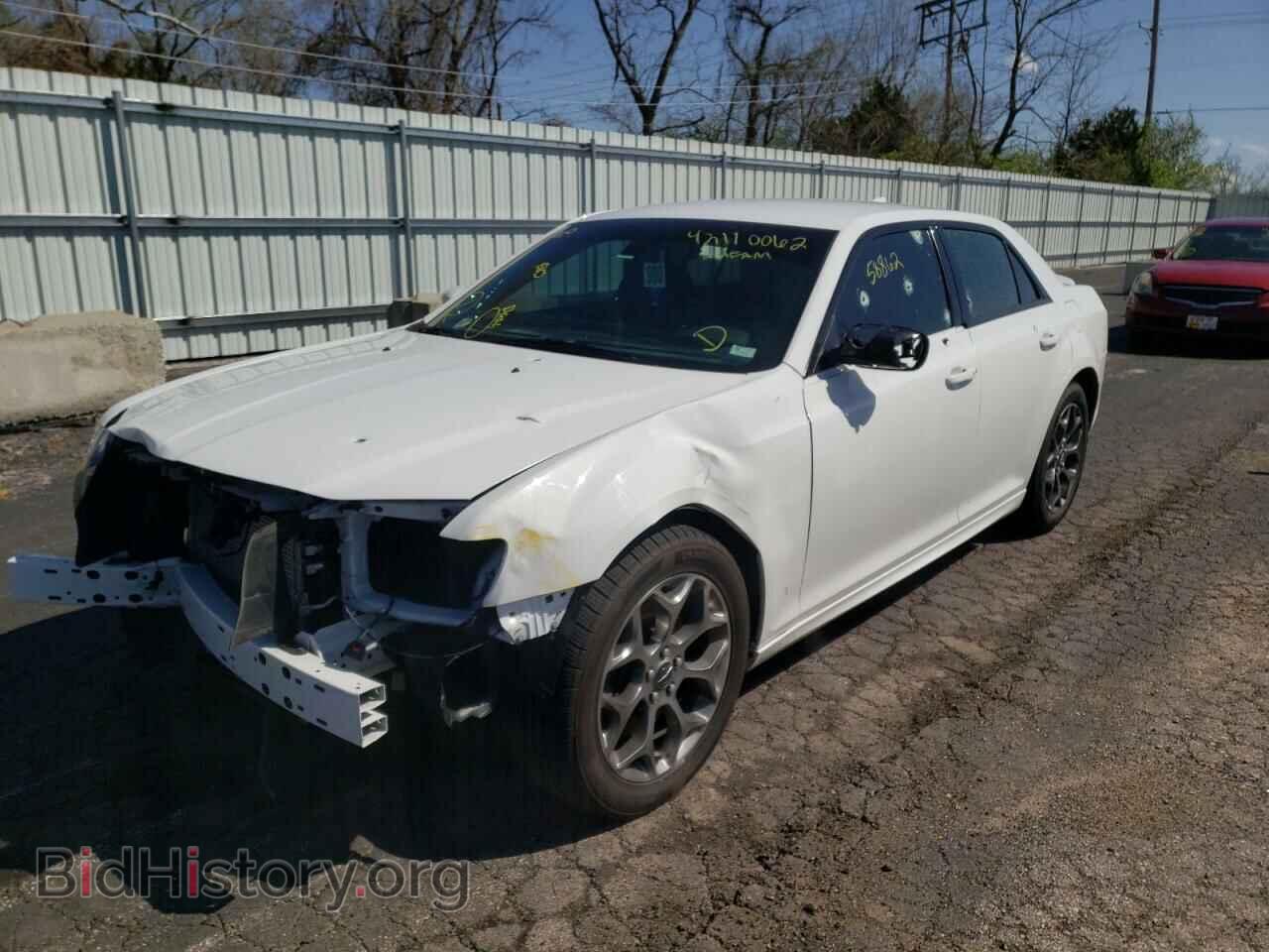 2018 CHRYSLER 300 - VIN: 2C3CCAGG5JH191820 - Фото 2