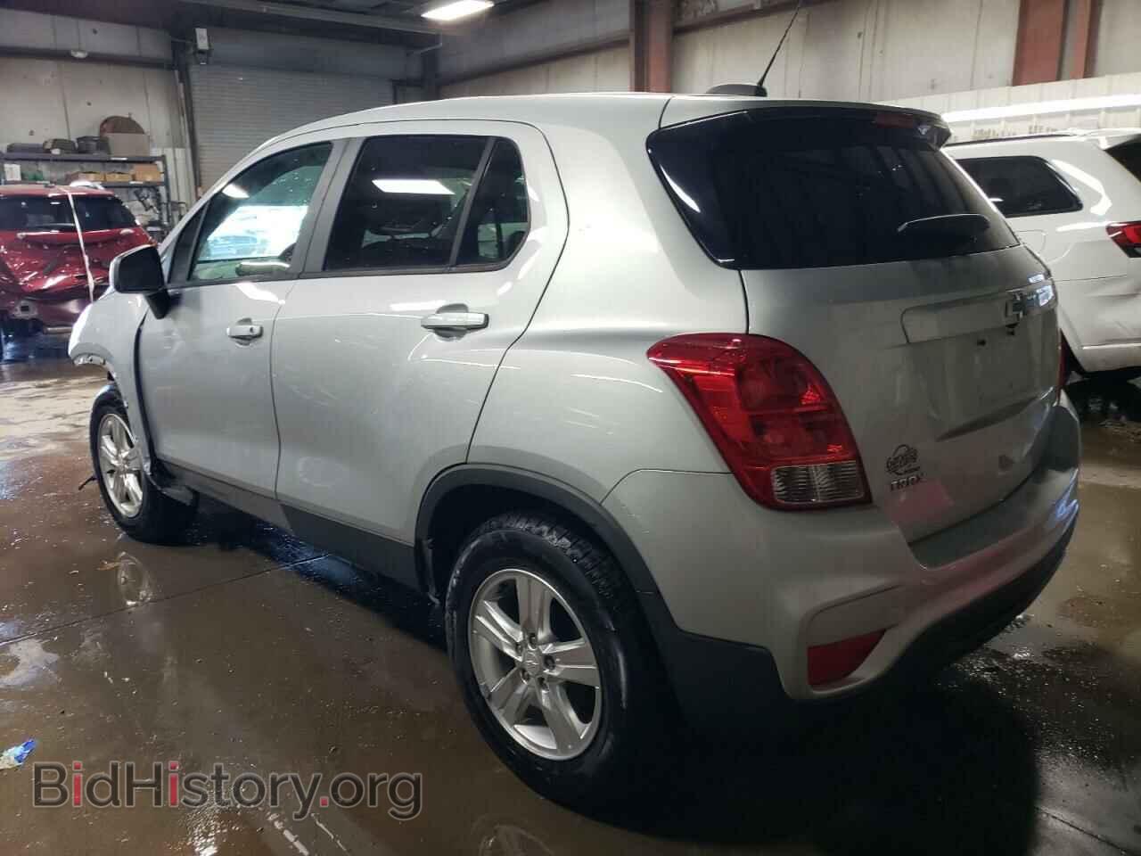 2019 CHEVROLET TRAX - VIN: 3GNCJKSB3KL235123 - Photo 2