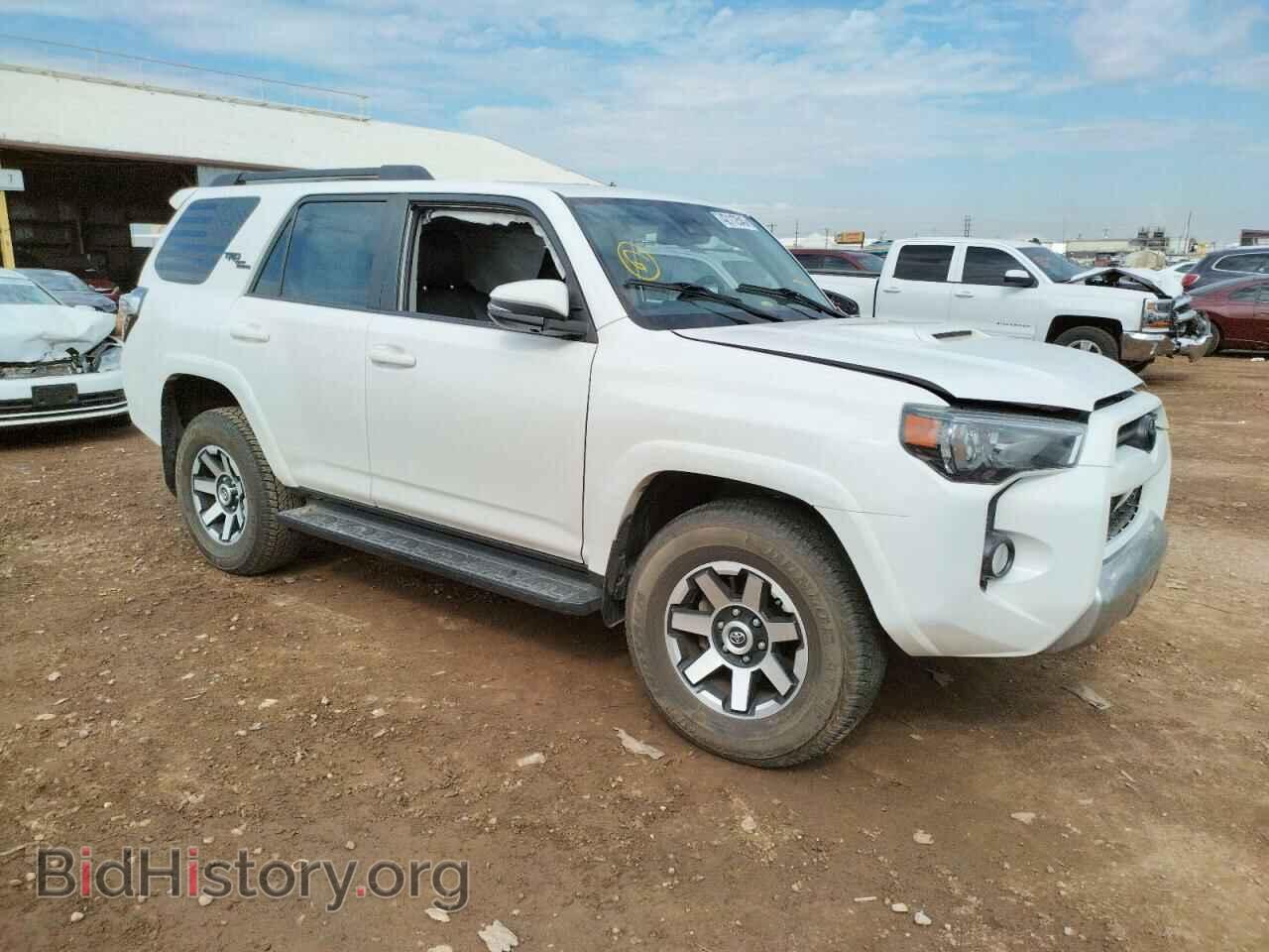 2020 TOYOTA 4RUNNER - VIN: JTEBU5JR0L5786800 - Фото 4