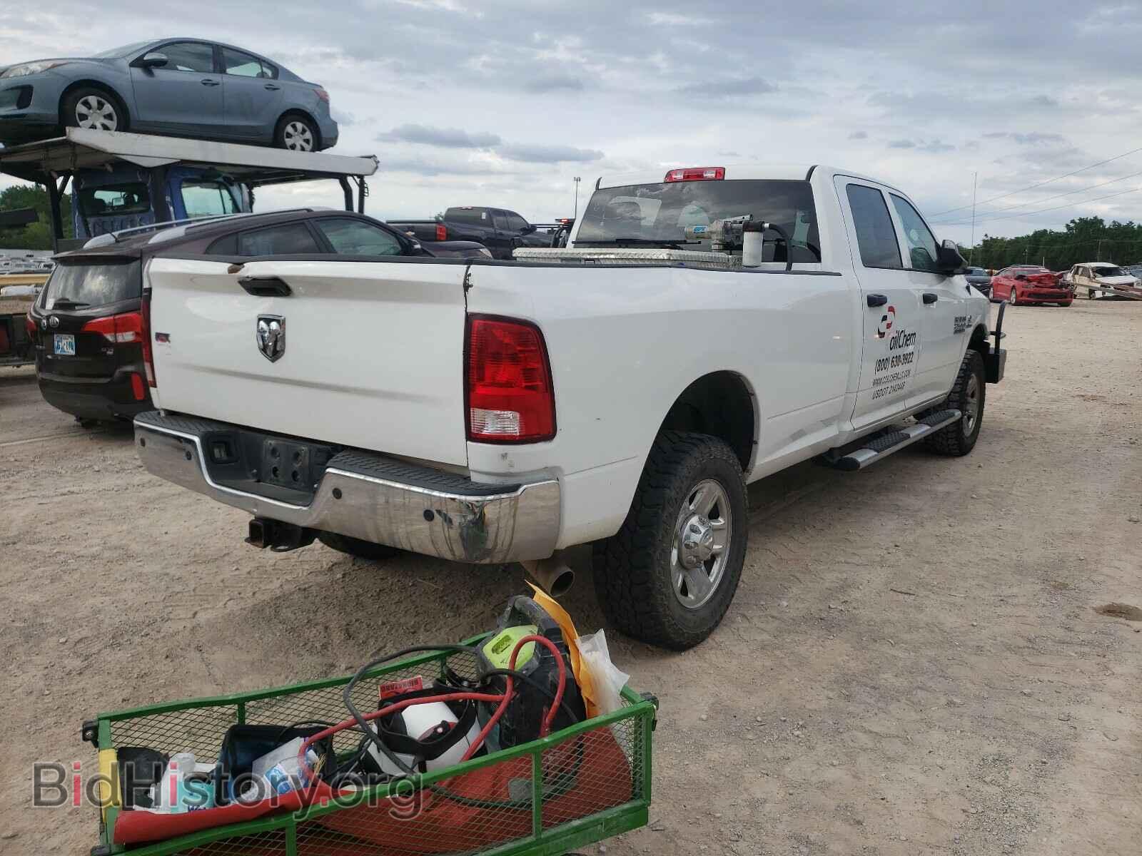 2017 RAM 2500 - VIN: 3C6UR5HL4HG726414 - Photo 4