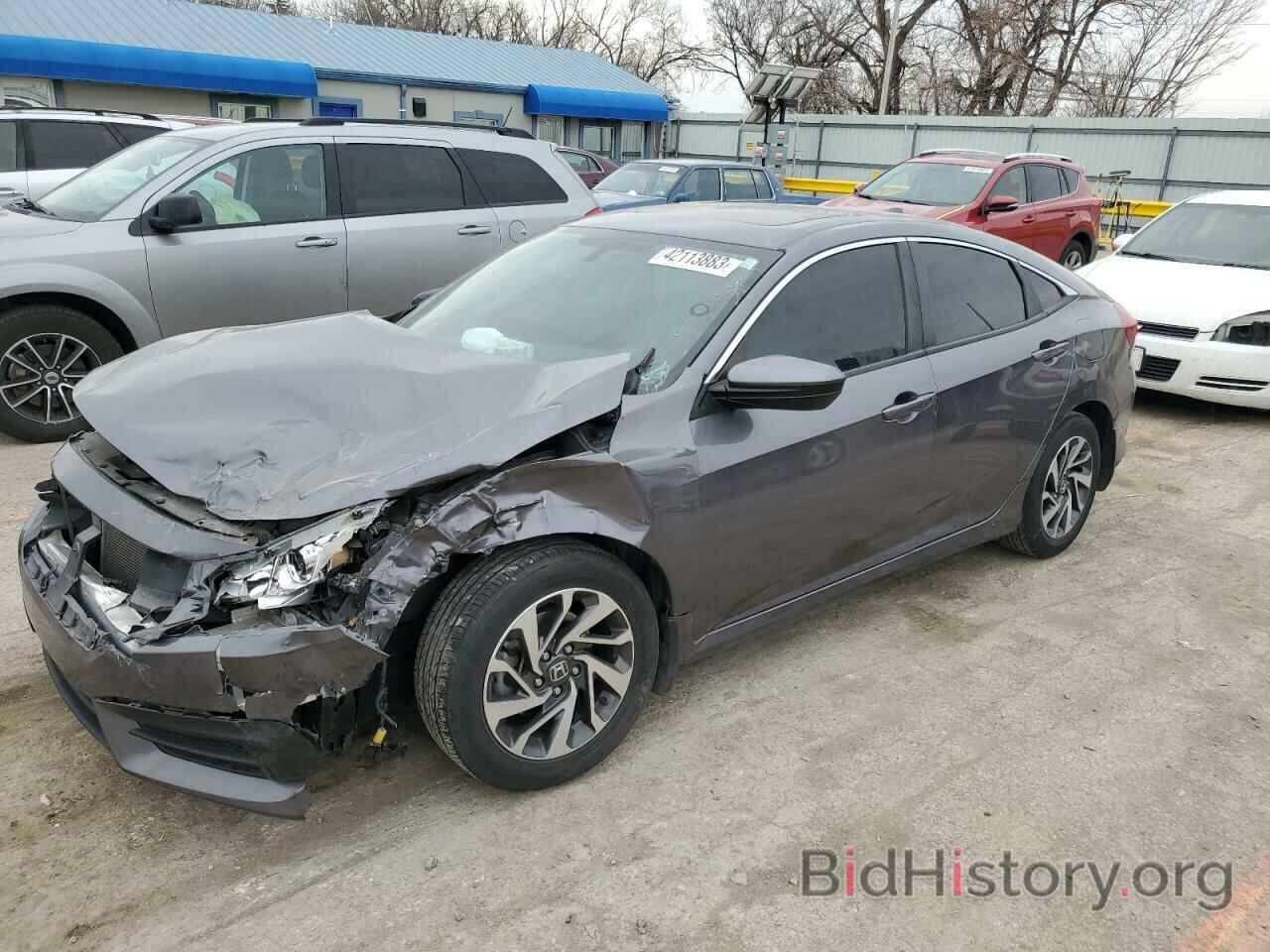 Photo 19XFC2F74JE034792 - HONDA CIVIC 2018