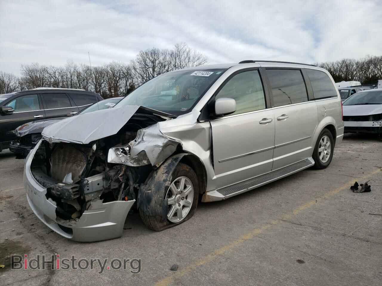Photo 2A4RR5D12AR460355 - CHRYSLER MINIVAN 2010