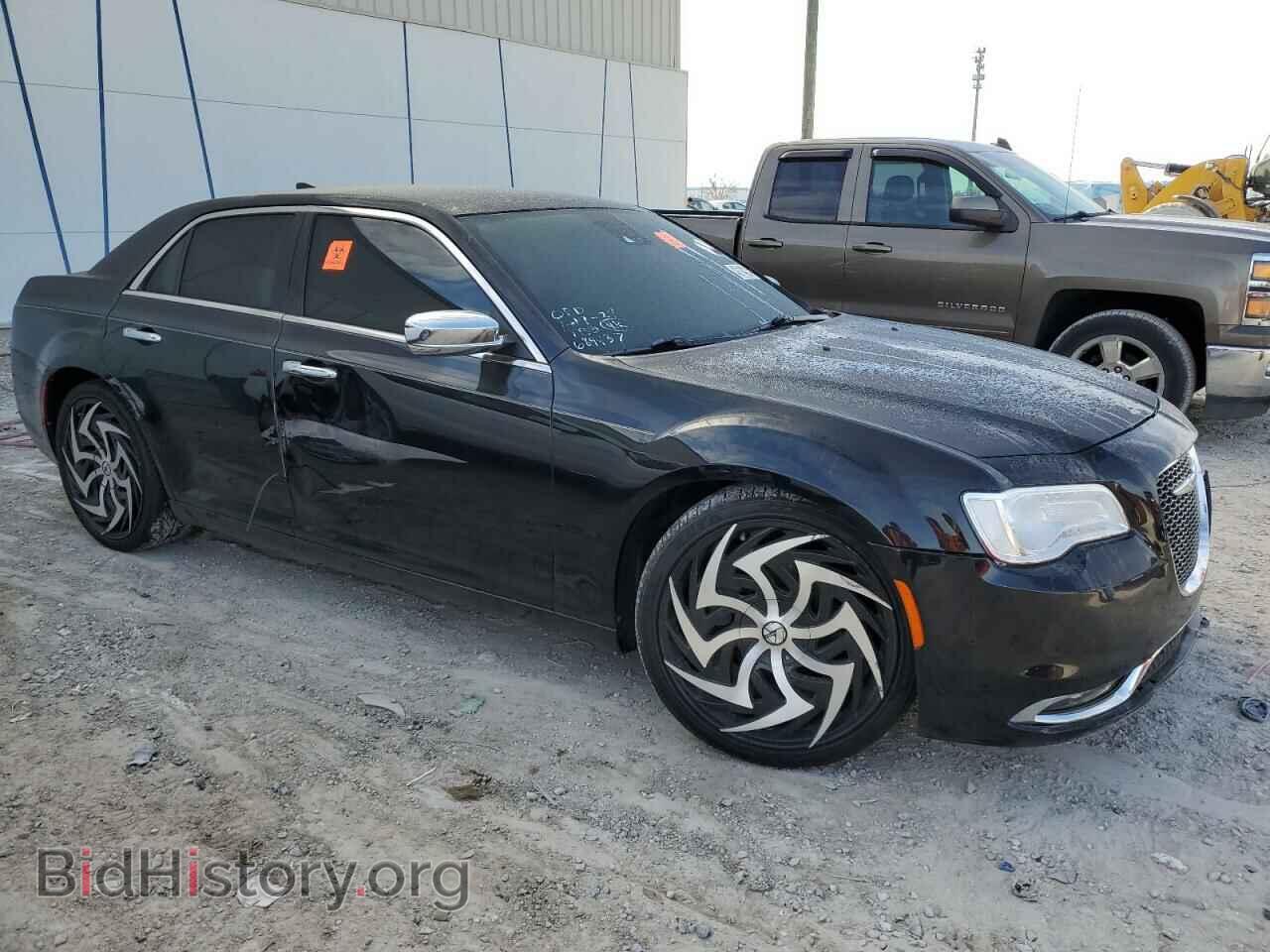 2019 CHRYSLER 300 - VIN: 2C3CCAEG4KH683095 - Фото 4