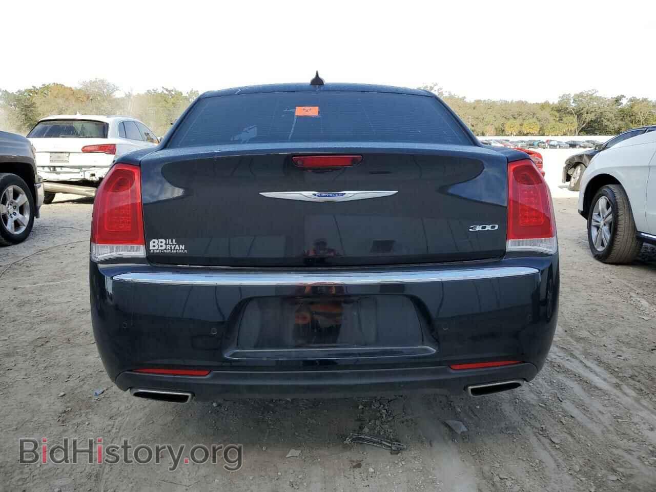 2019 CHRYSLER 300 - VIN: 2C3CCAEG4KH683095 - Фото 6