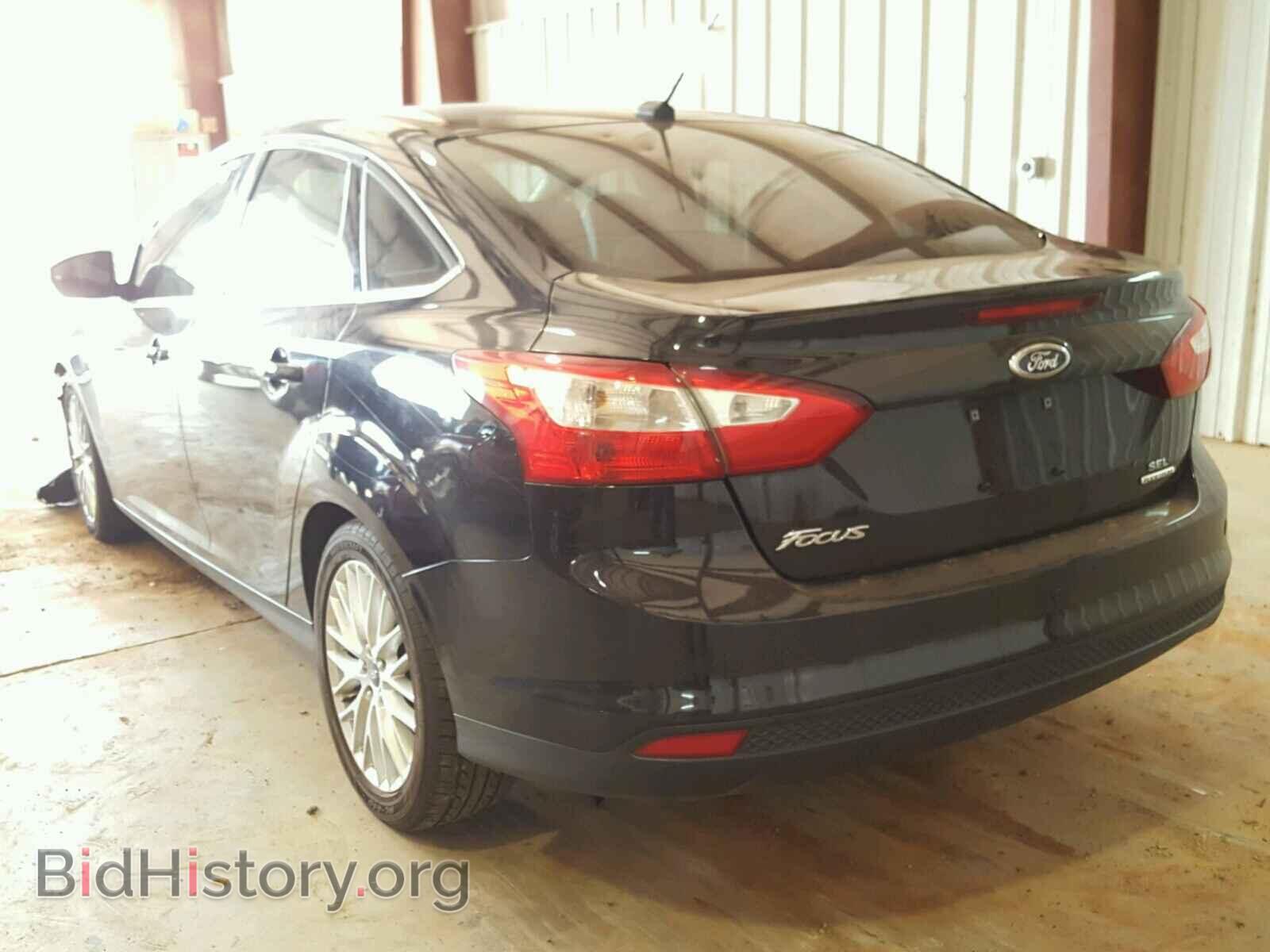 2012 Ford FOCUS (VIN 1FAHP3H26CL466403) — photo 3 of 10