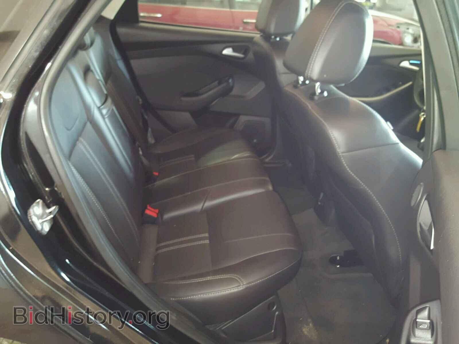 2012 Ford FOCUS (VIN 1FAHP3H26CL466403) — photo 6 of 10