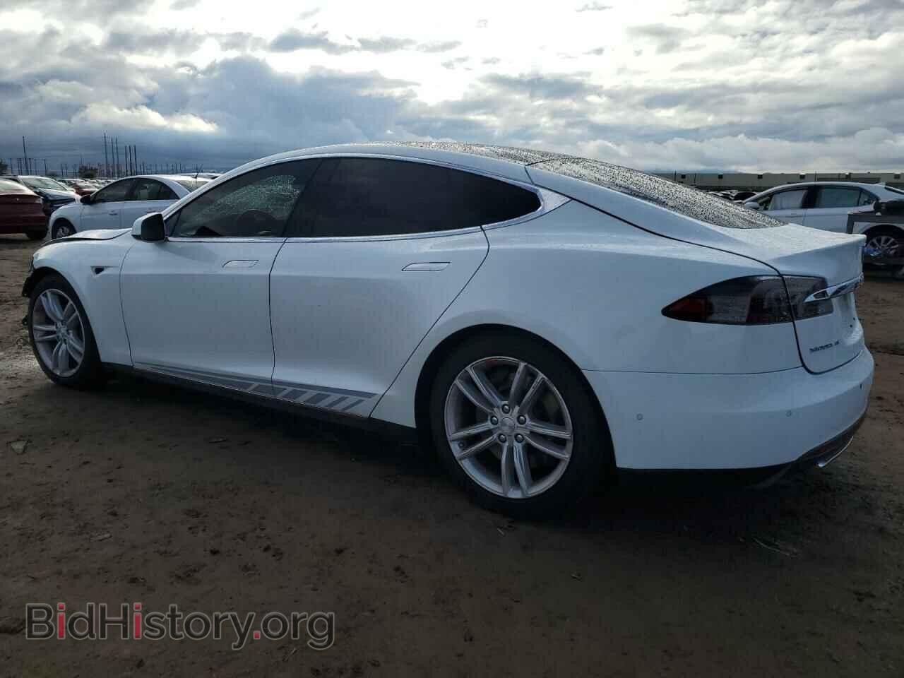 2015 TESLA MODEL S - VIN: 5YJSA1E23FF107267 - Фото 2