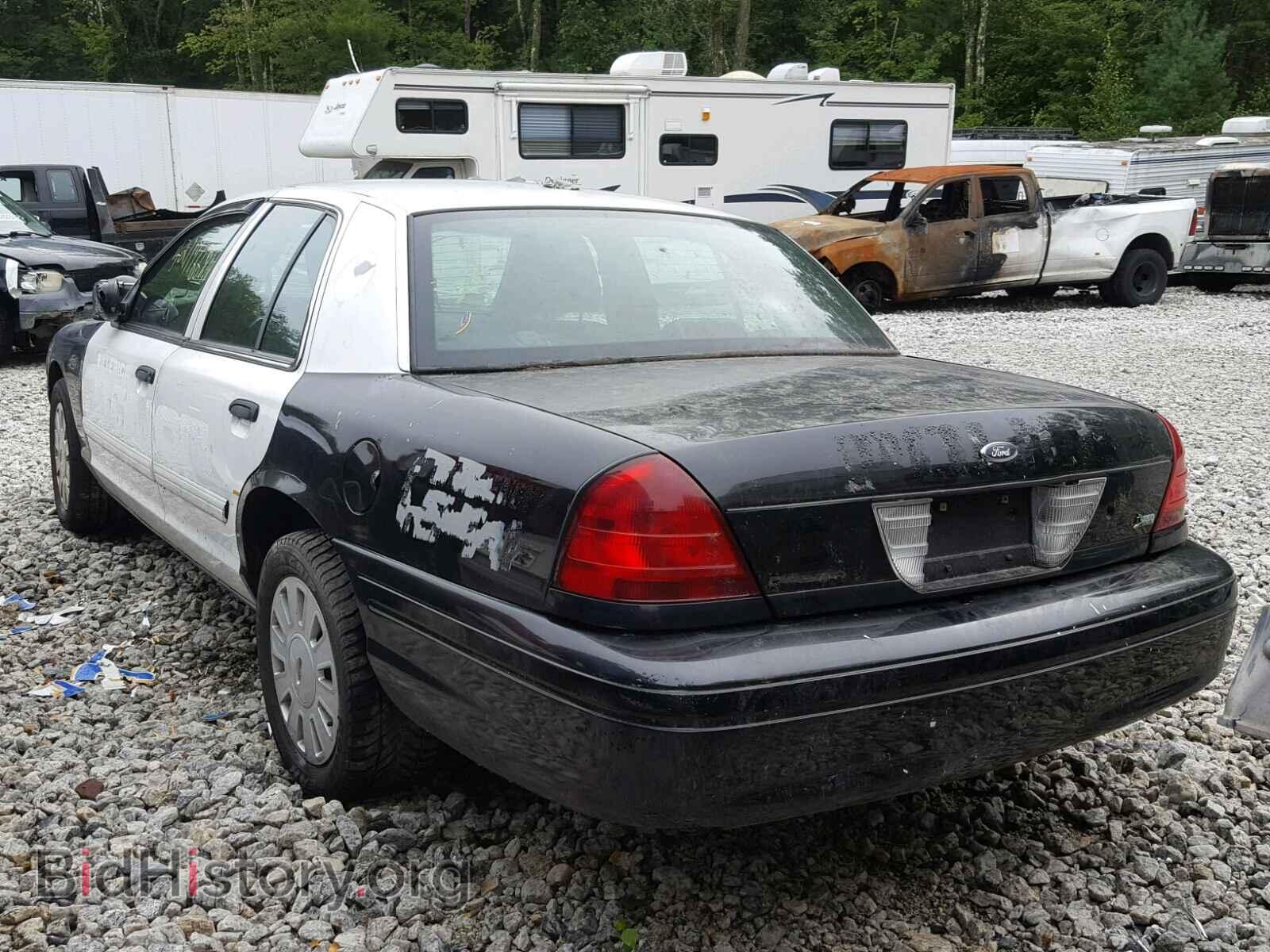 2011 FORD CROWN VIC - VIN: 2FABP7BV2BX129096 - Фото 3