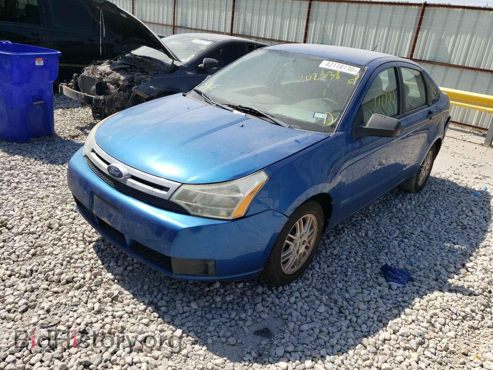 2011 FORD FOCUS - VIN: 1FAHP3FN2BW202038 - Фото 2