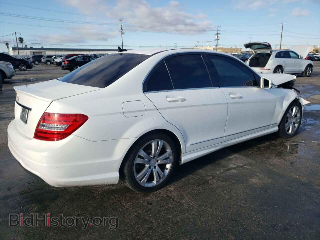 2014 MERCEDES-BENZ C-CLASS - VIN: WDDGF4HB1EA966035 - Фото 3