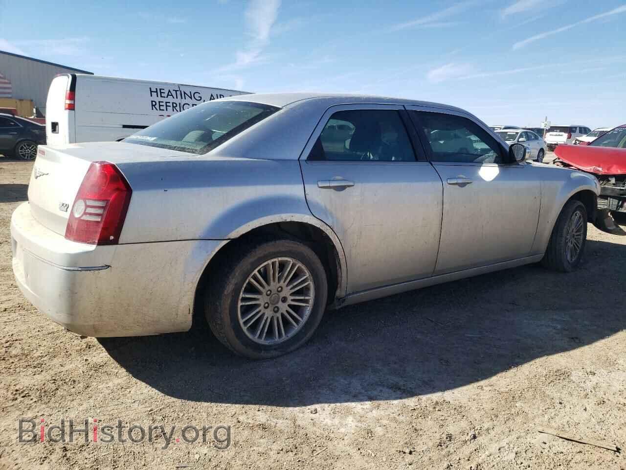 2010 CHRYSLER 300 - VIN: 2C3CA4CD2AH198811 - Фото 3