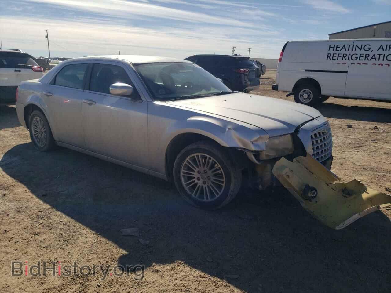 2010 CHRYSLER 300 - VIN: 2C3CA4CD2AH198811 - Фото 4
