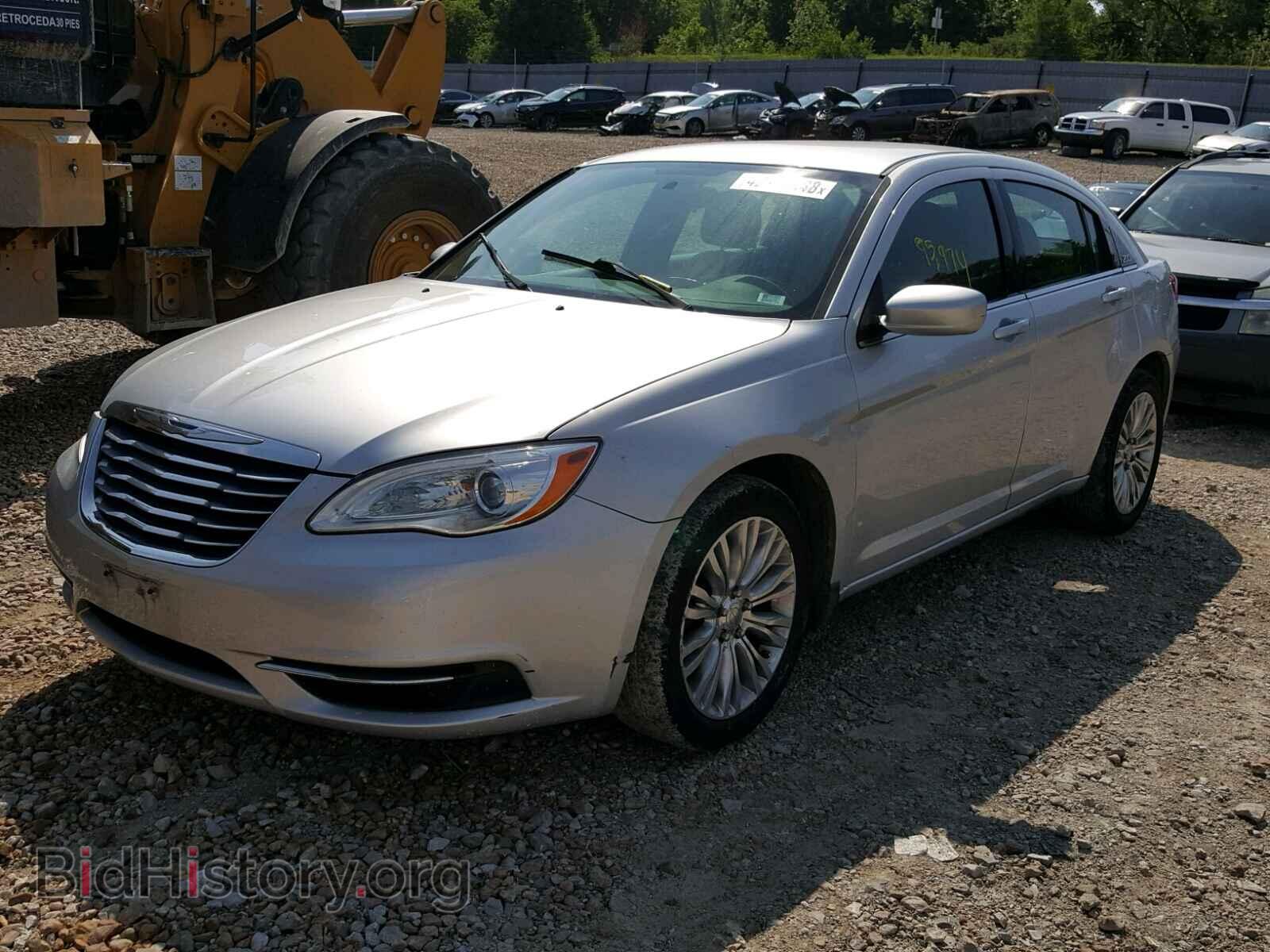 2012 CHRYSLER 200 - VIN: 1C3CCBAB3CN218266 - Фото 2