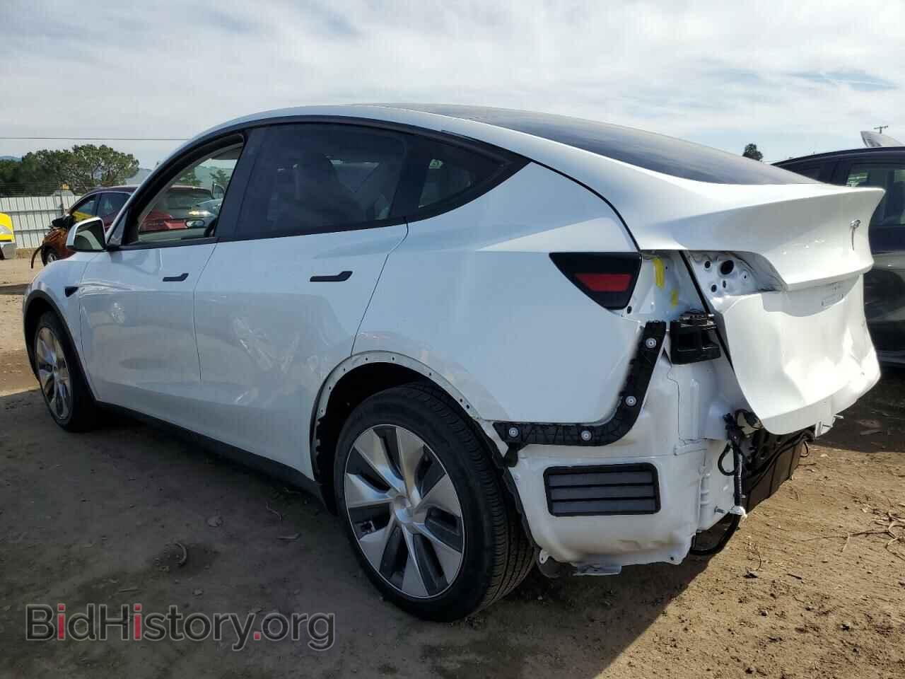 2023 TESLA MODEL Y - VIN: 7SAYGDEE5PF623946 - Фото 2