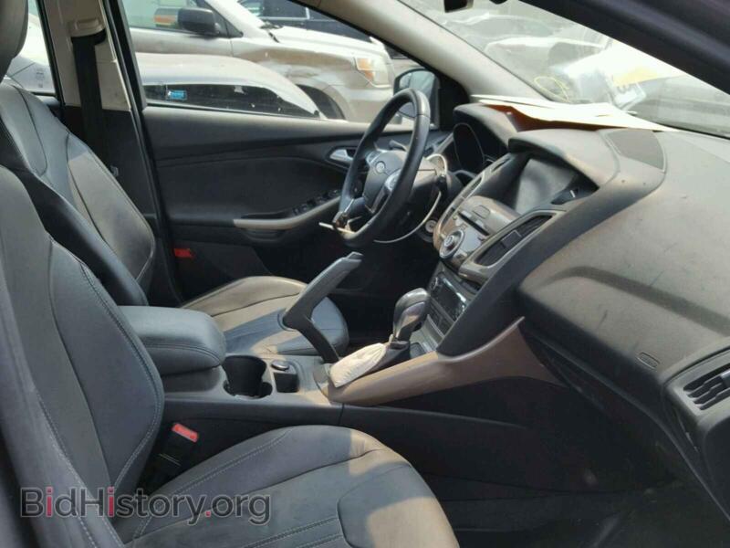 2012 Ford FOCUS (VIN 1FAHP3M27CL155374) — фото 5 из 10