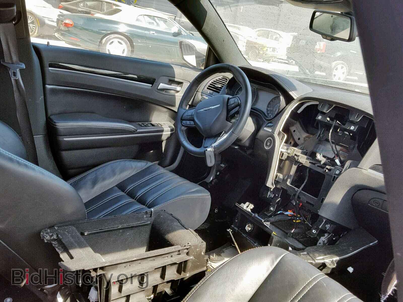 2019 CHRYSLER 300 - VIN: 2C3CCABG4KH559767 - Фото 5