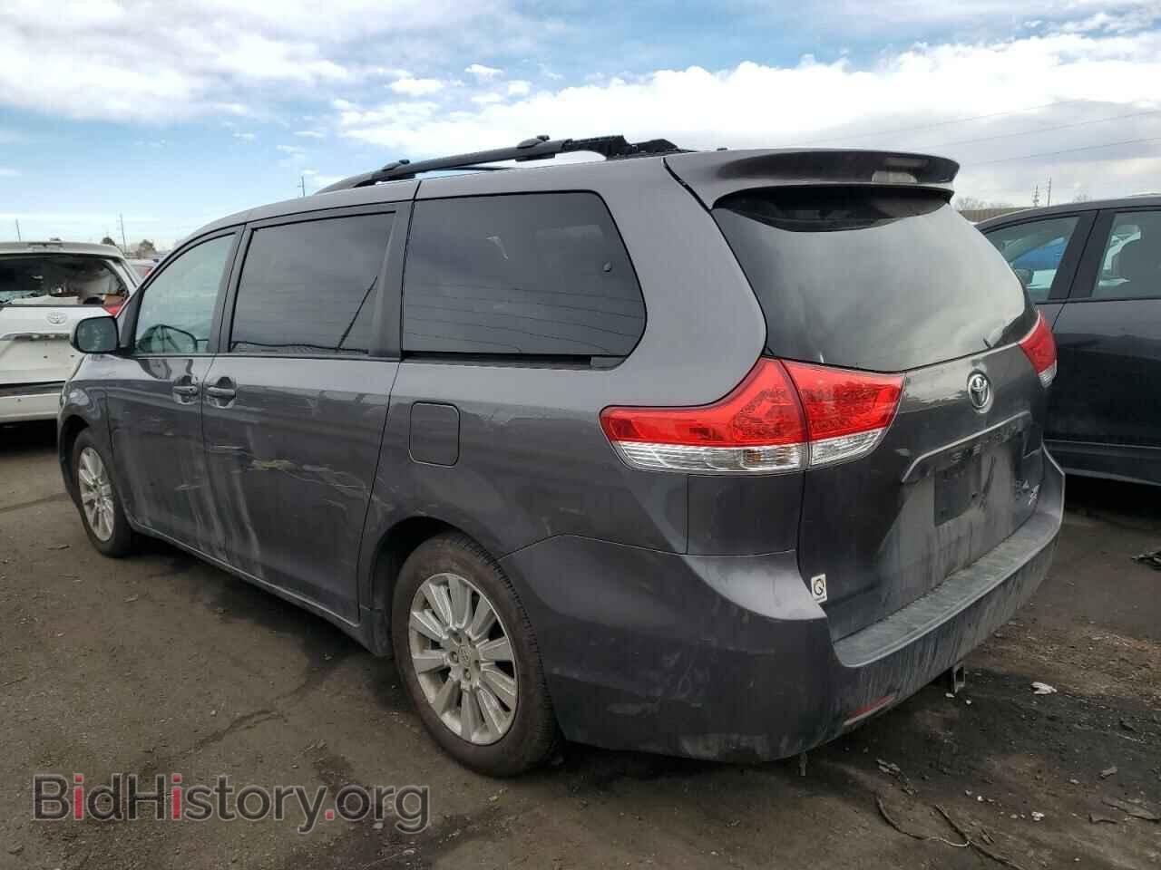 2011 TOYOTA All Models - VIN: 5TDDK3DC8BS028520 - Фото 2