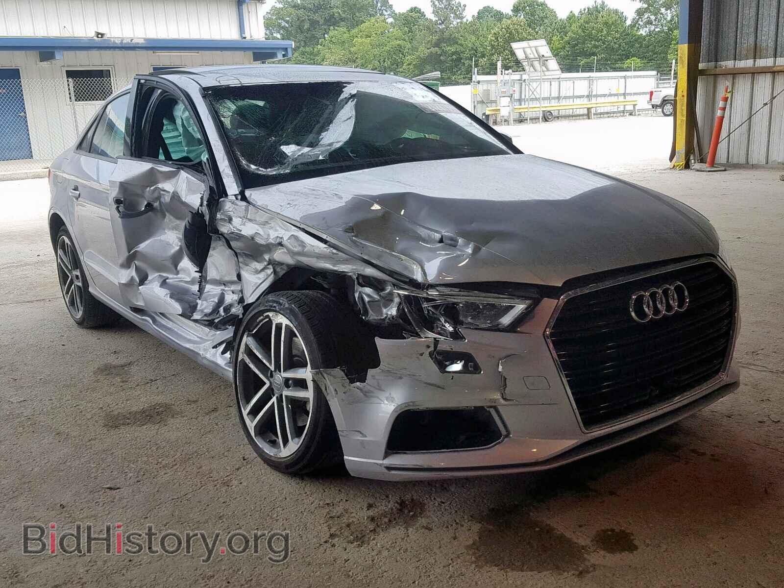 Фотография WAUAUGFF8H1054579 - AUDI A3 2017