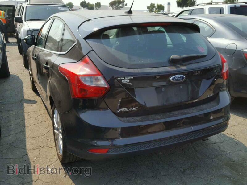 2012 Ford FOCUS (VIN 1FAHP3M28CL477828) — photo 3 of 10