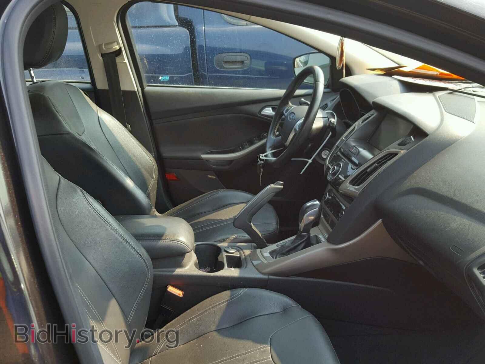 2012 Ford FOCUS (VIN 1FAHP3M28CL477828) — photo 5 of 10