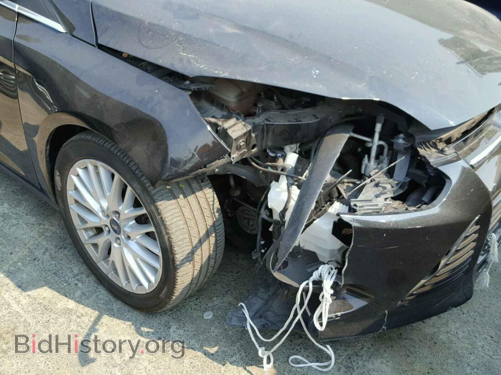 2012 Ford FOCUS (VIN 1FAHP3M28CL477828) — photo 9 of 10