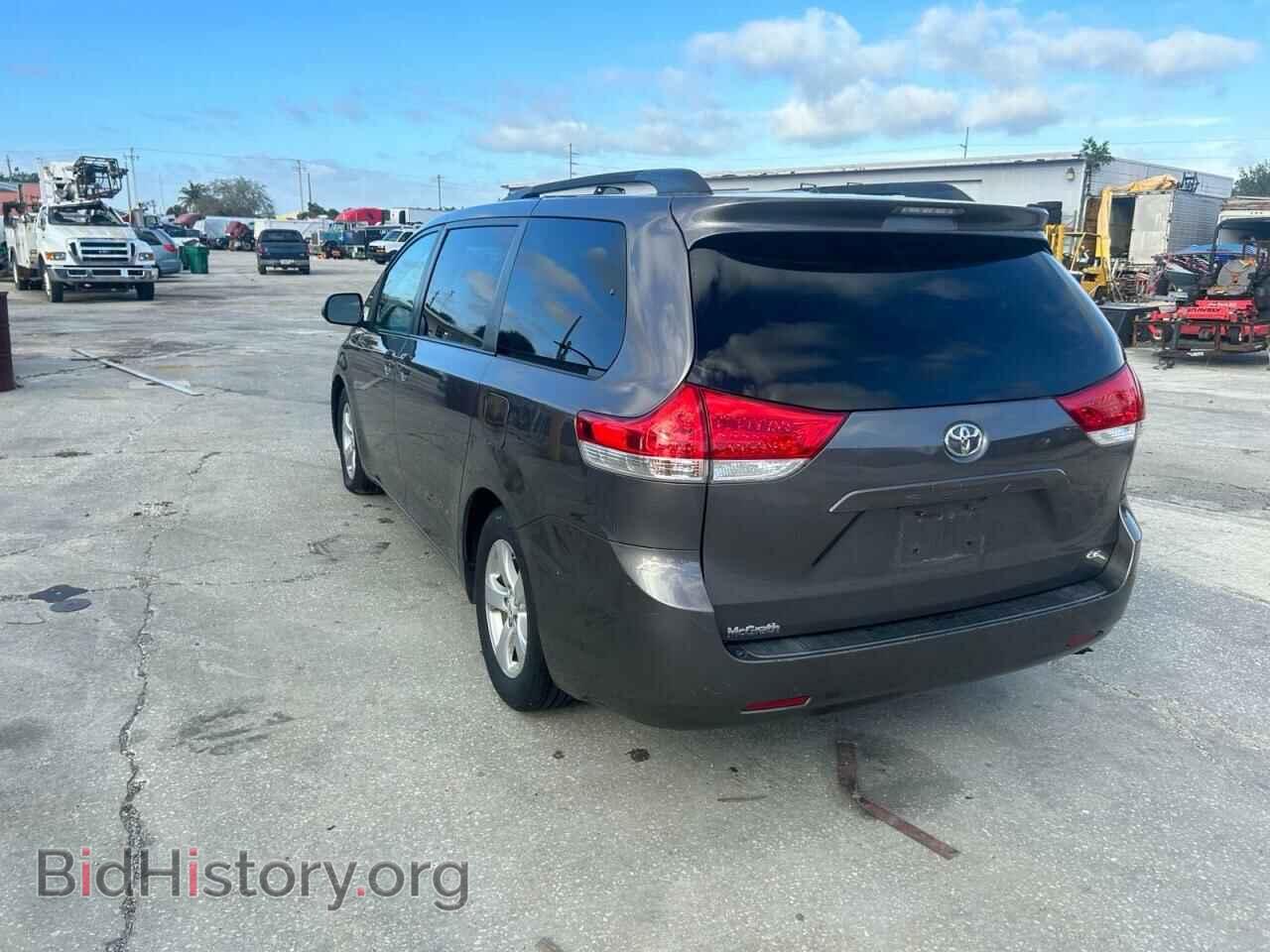 2011 TOYOTA All Models - VIN: 5TDKK3DC2BS026091 - Фото 3
