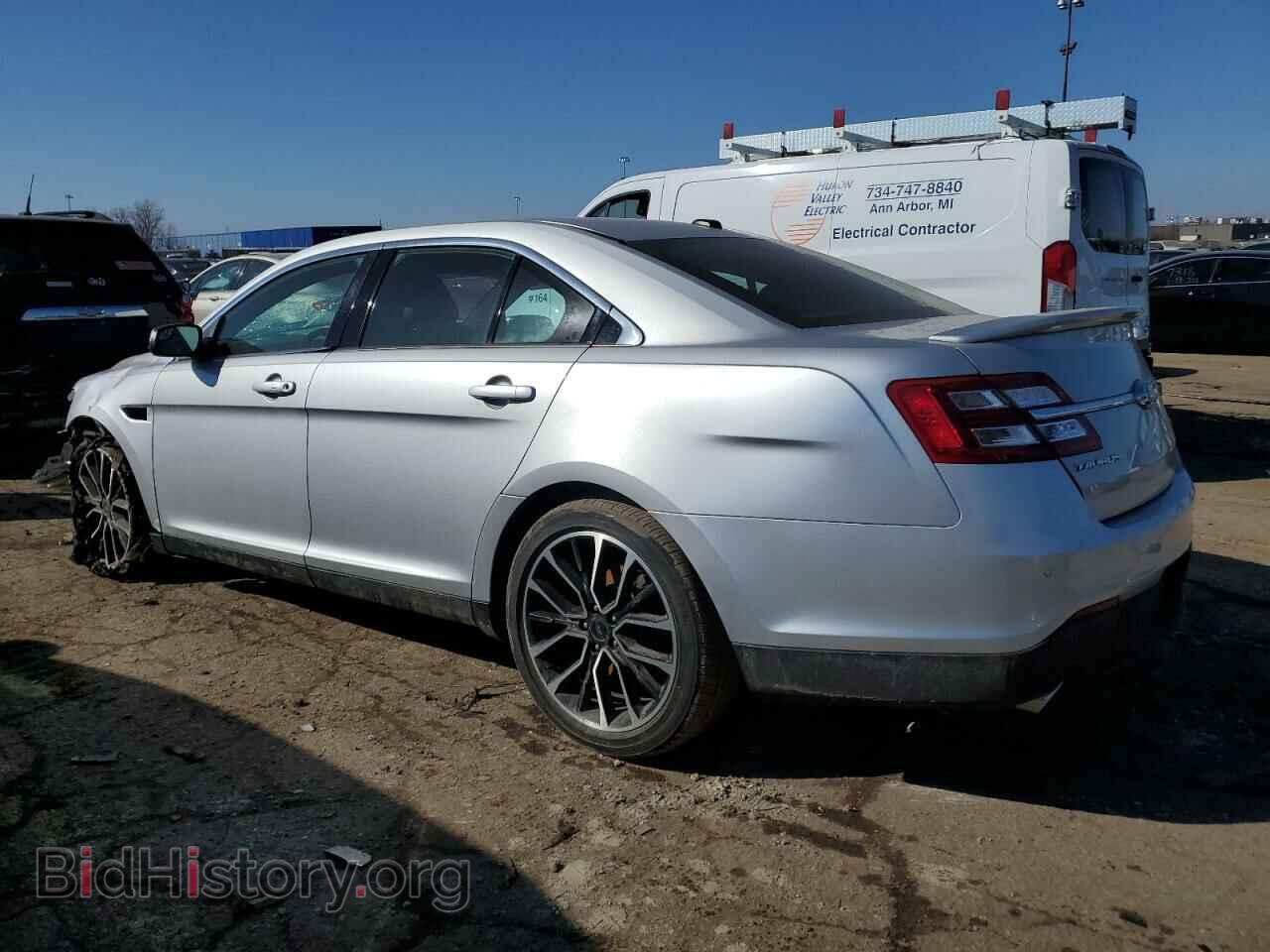 2019 FORD TAURUS - VIN: 1FAHP2E83KG110520 - Фото 2