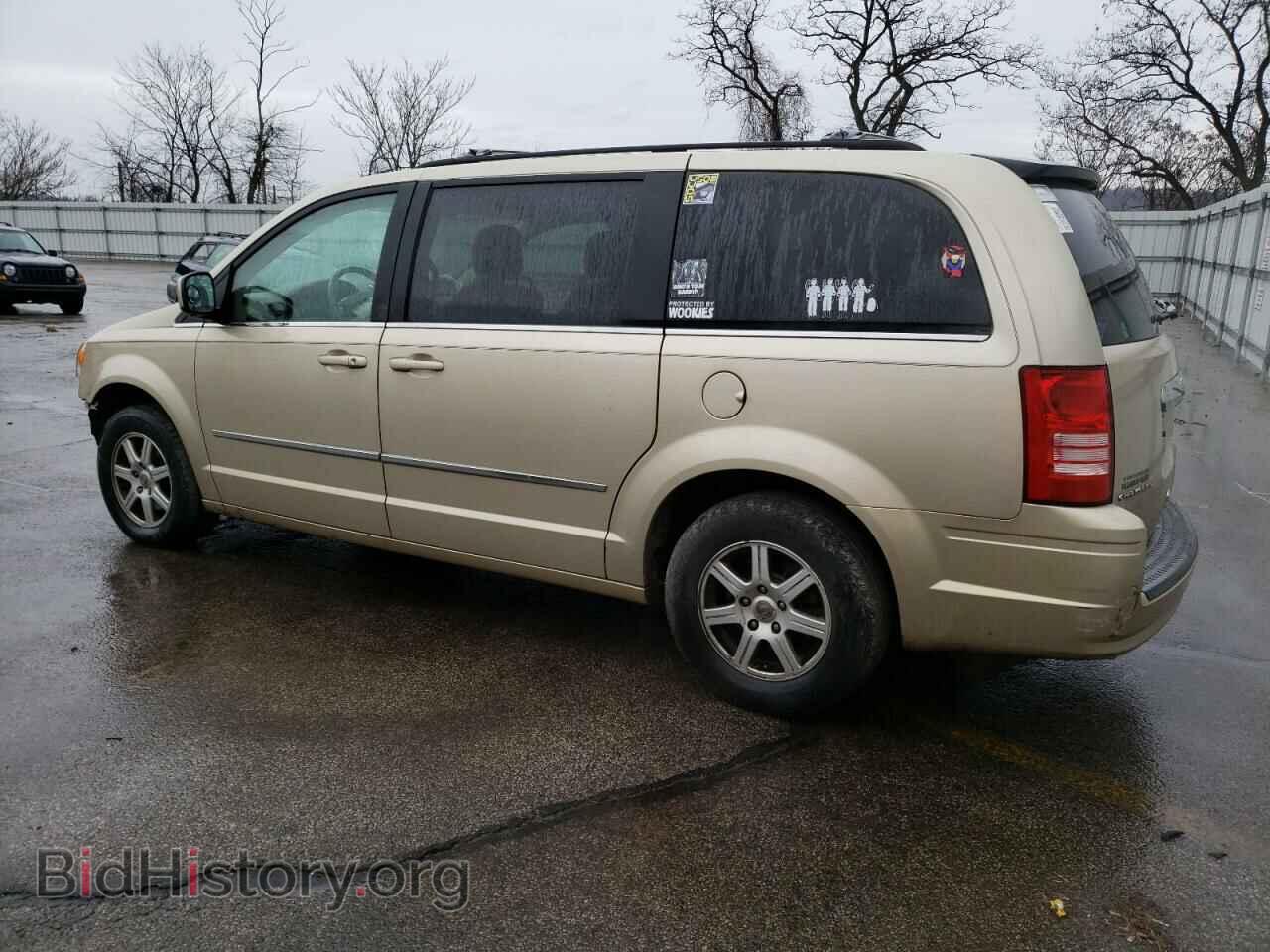 2010 CHRYSLER MINIVAN - VIN: 2A4RR5D1XAR495225 - Фото 2
