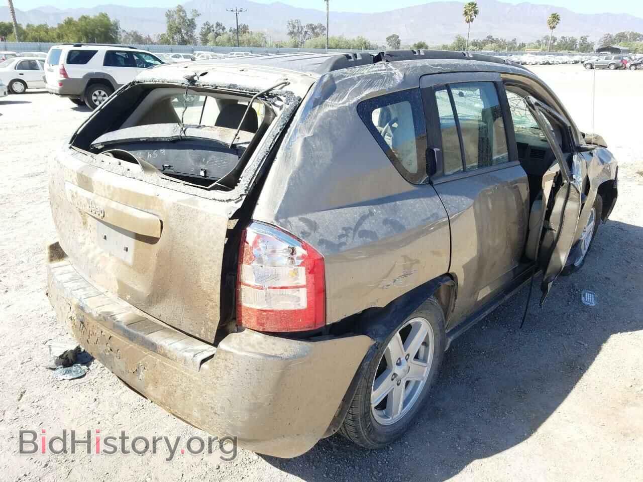 2007 JEEP COMPASS - VIN: 1J8FT47037D357957 - Photo 4