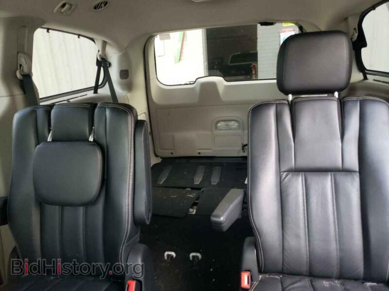 2011 Chrysler MINIVAN (VIN 2A4RR8DG1BR704875) — photo 10 of 13