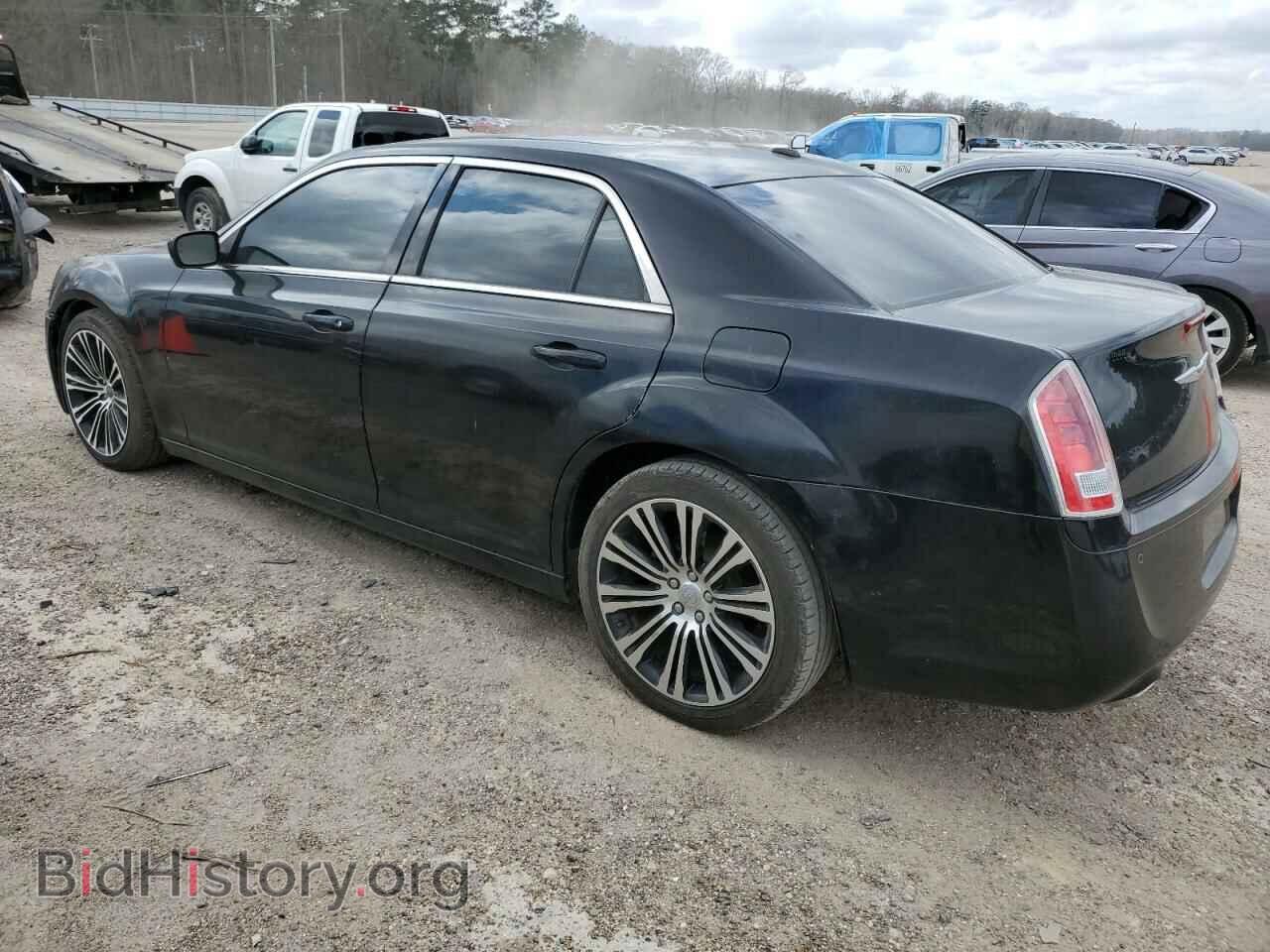 2012 CHRYSLER 300 - VIN: 2C3CCABG1CH256897 - Фото 2