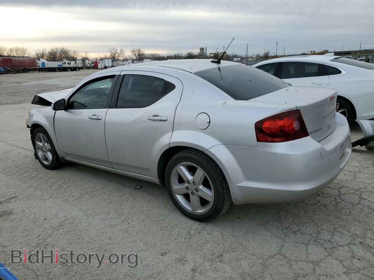2011 DODGE AVENGER - VIN: 1B3BD2FG5BN524748 - Photo 2