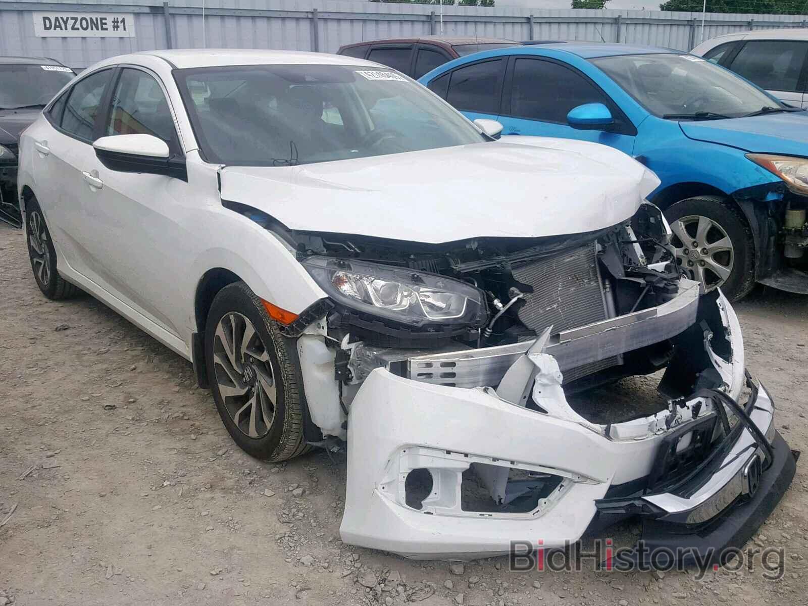 Photo 2HGFC2F63JH018967 - HONDA CIVIC LX 2018