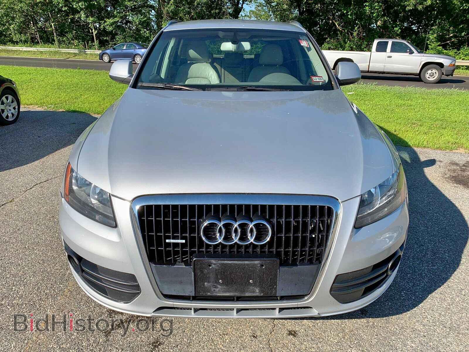 Фотография WA1CKAFP9AA105563 - AUDI Q5 2010